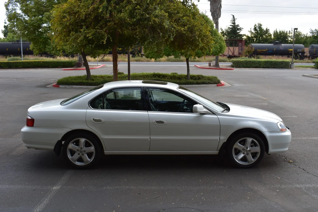 2003 Acura TL 2nd Gen - Image 13 of 31