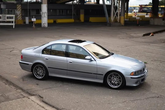 2003 BMW M5