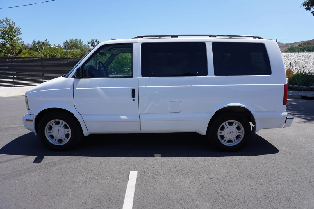 2003 GMC Savana - Image 19 of 31