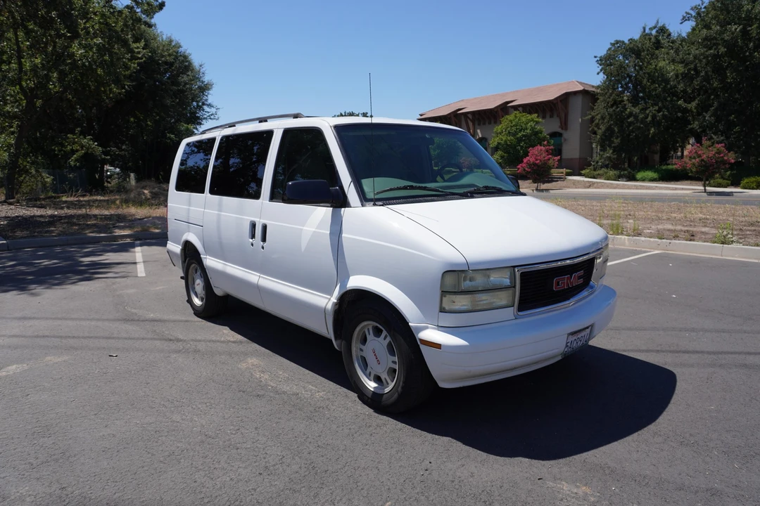 2003 GMC Savana - Image 7 of 31
