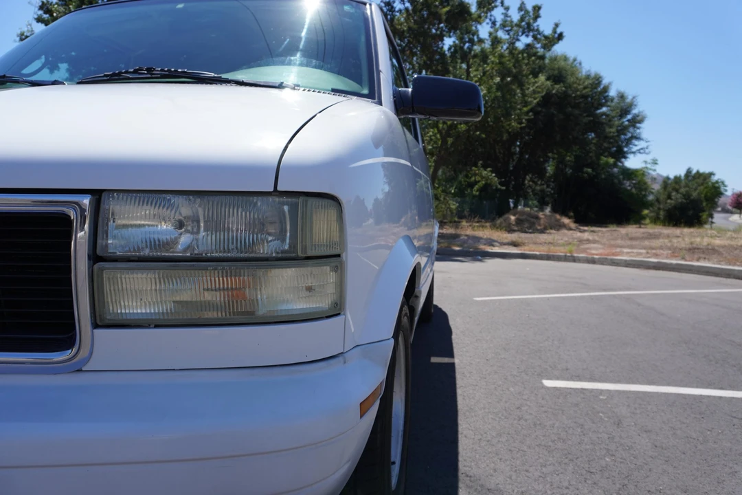2003 GMC Savana - Image 24 of 31