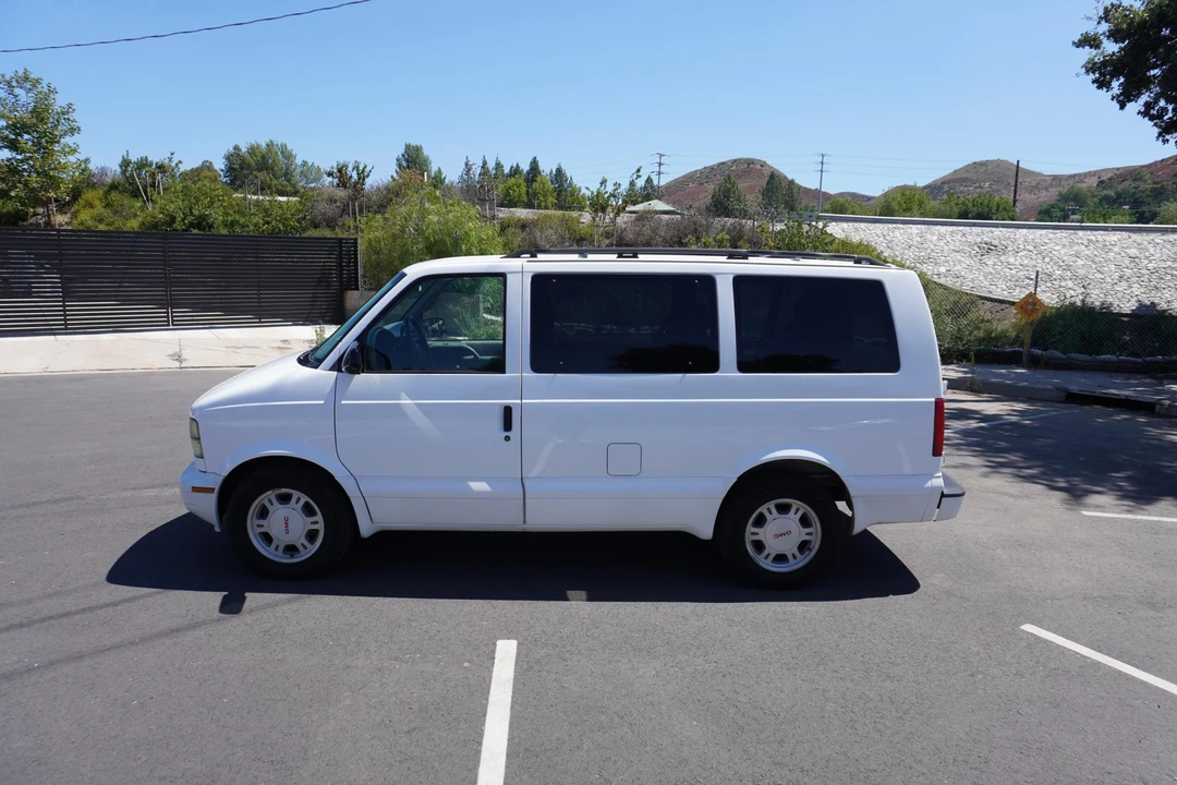 2003 GMC Savana - Image 18 of 31