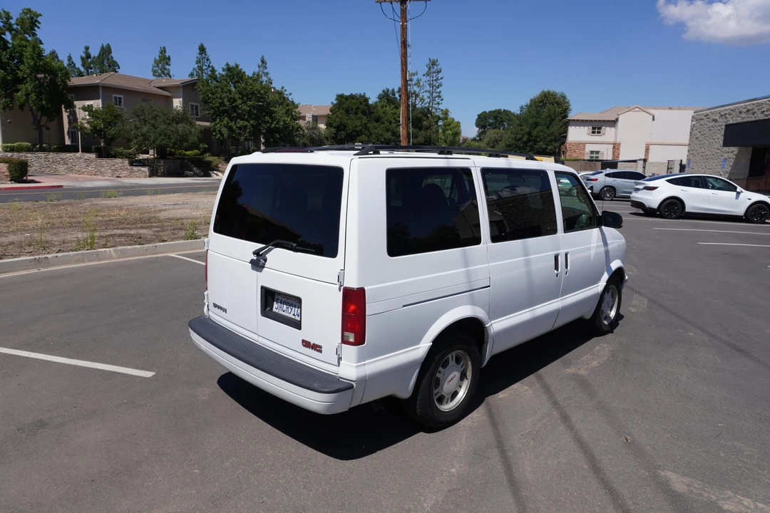 2003 GMC Savana - Image 12 of 31