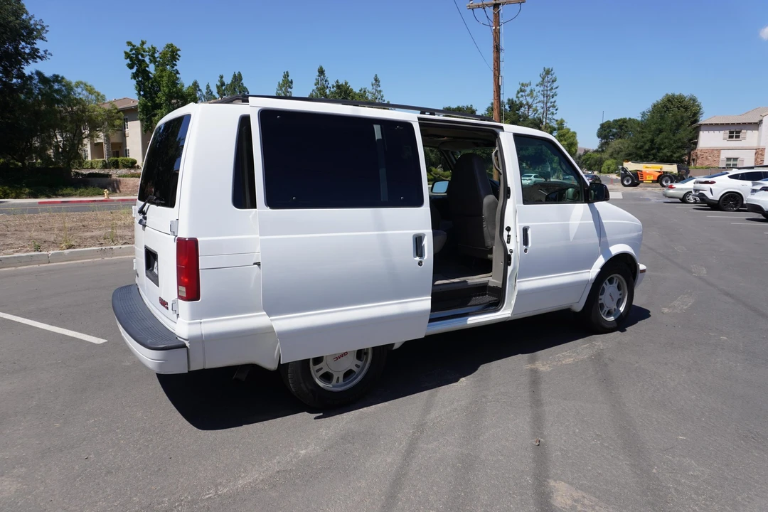 2003 GMC Savana - Image 22 of 31