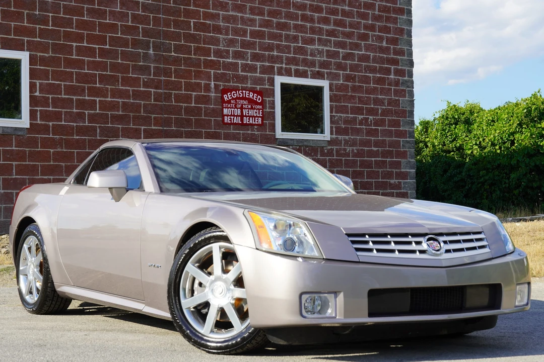2004 Cadillac XLR - Image 20 of 31