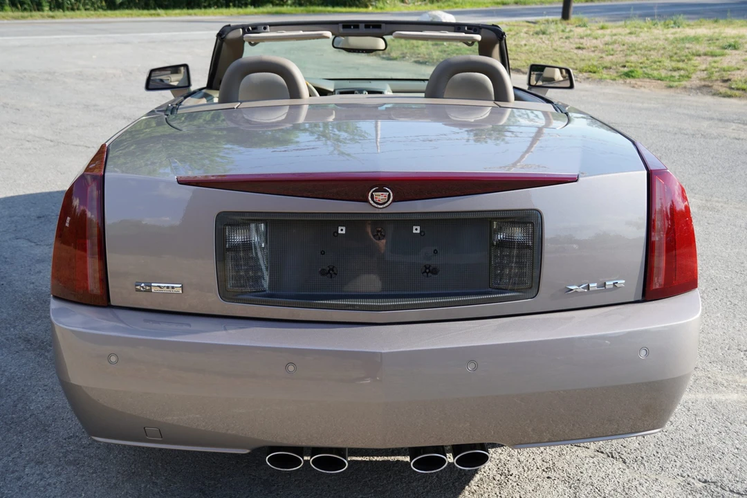 2004 Cadillac XLR - Image 11 of 31