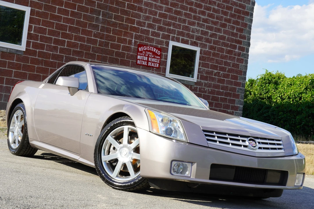 2004 Cadillac XLR - Image 21 of 31