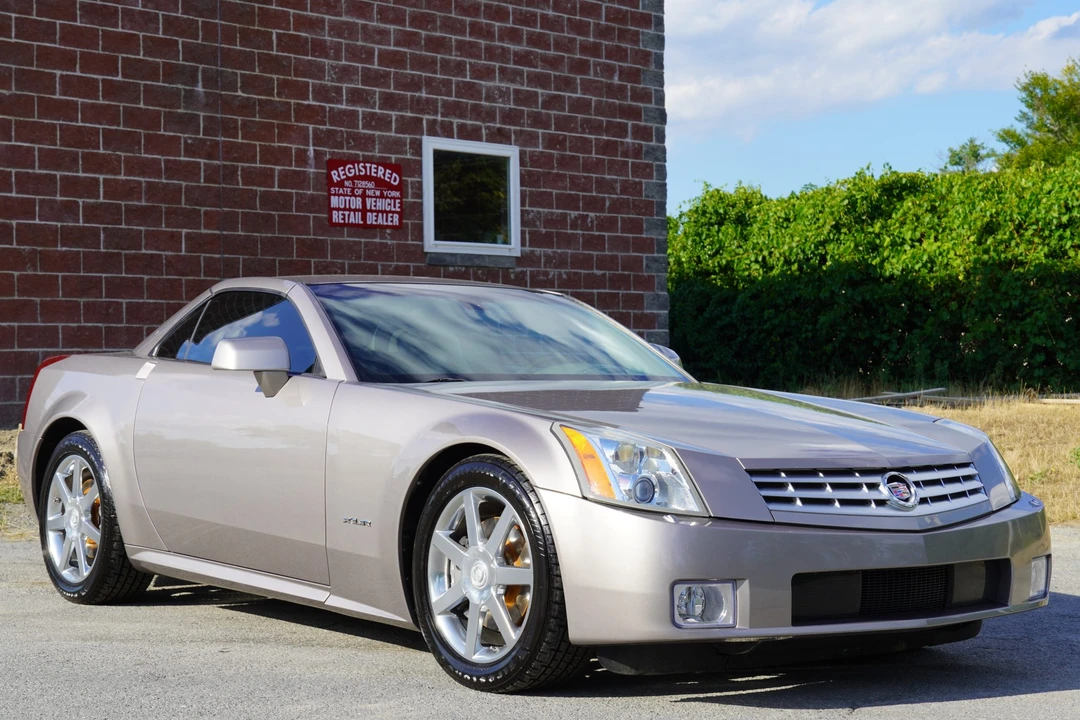 2004 Cadillac XLR - Image 19 of 31