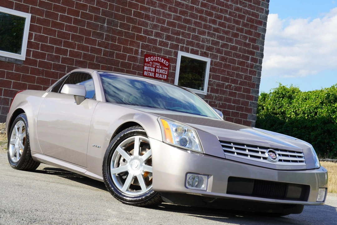 2004 Cadillac XLR - Image 22 of 31