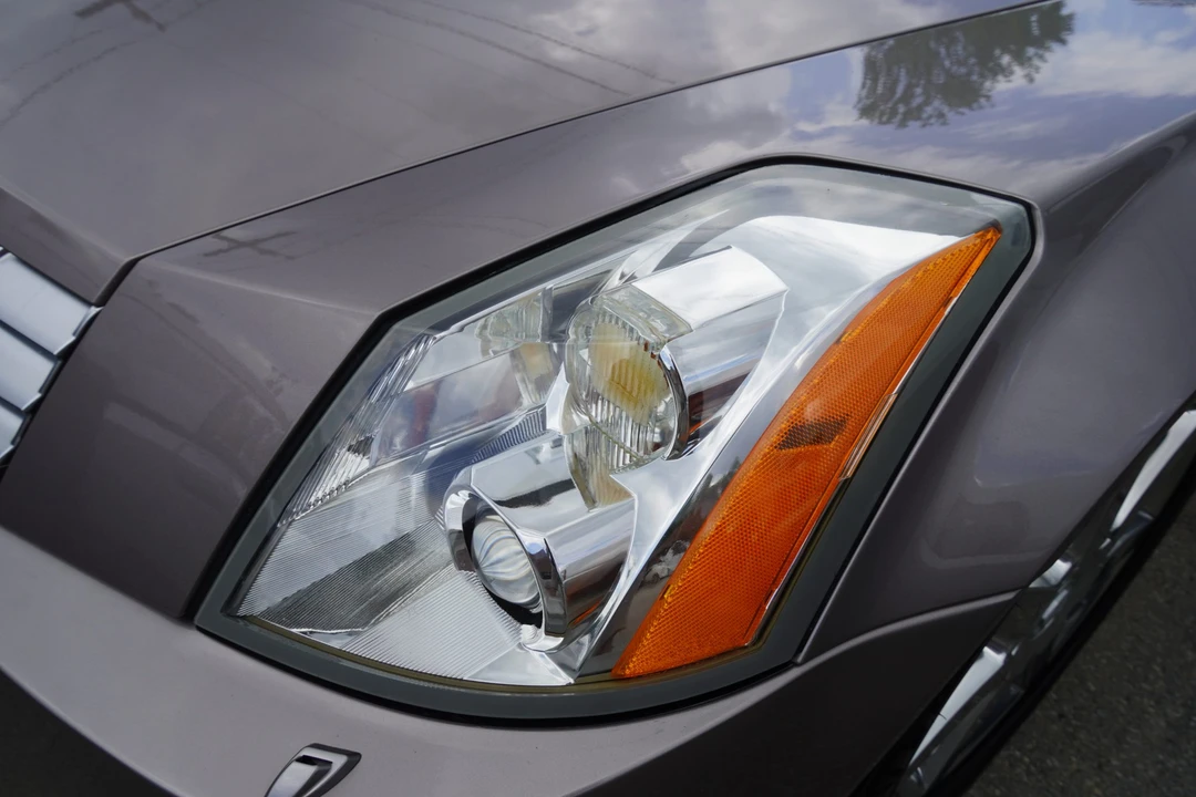 2004 Cadillac XLR - Image 29 of 31