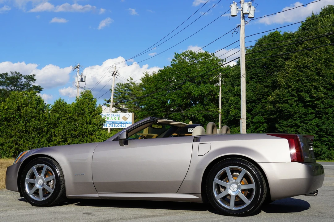 2004 Cadillac XLR - Image 7 of 31