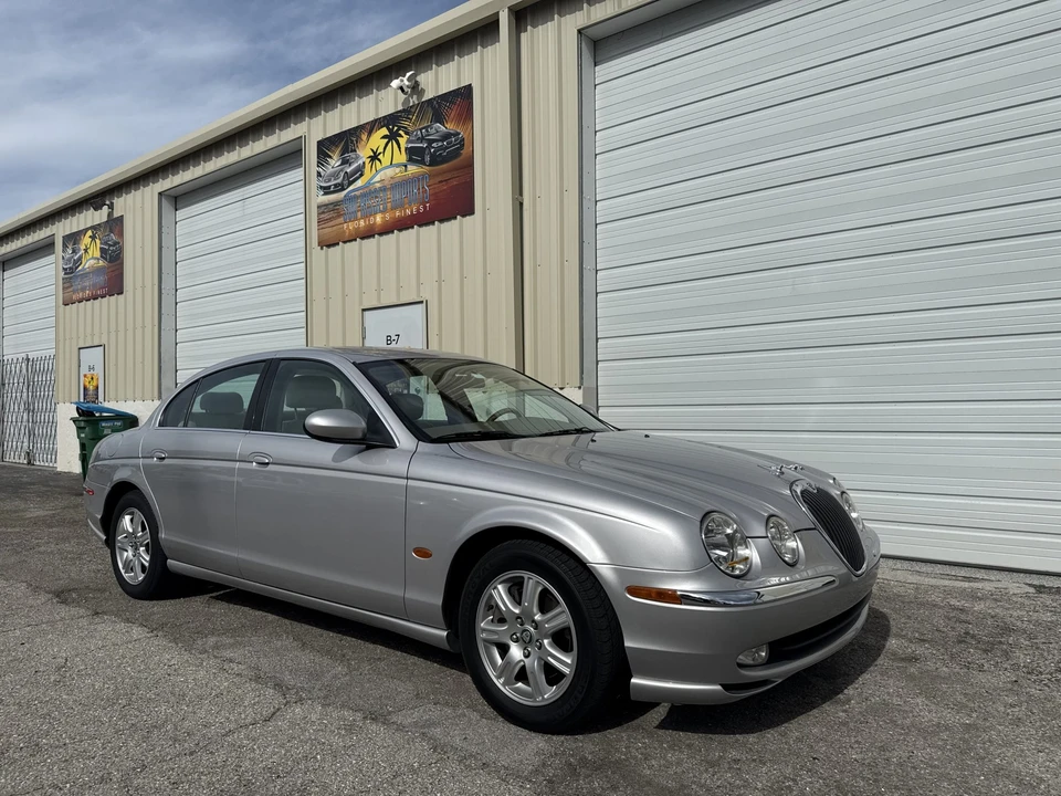 2004 Jaguar S-Type 2nd Gen - Image 12 of 31