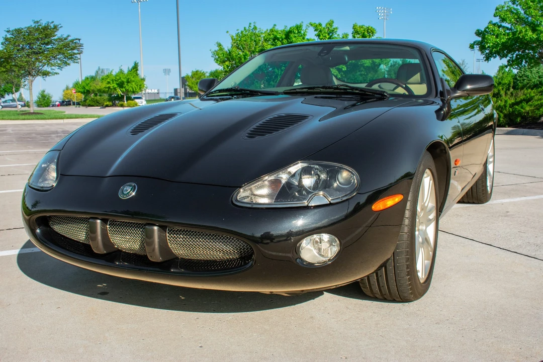 2004 Jaguar X100 XKR - Image 2 of 31