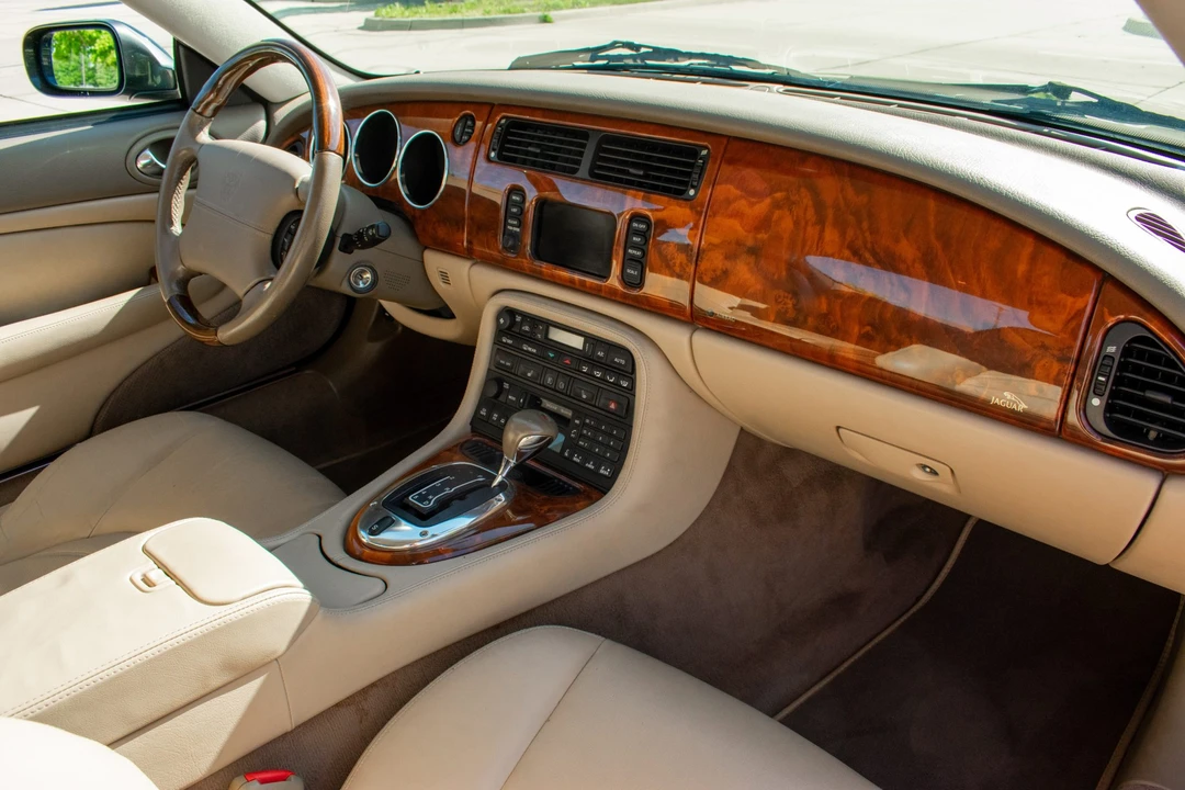 2004 Jaguar X100 XKR - Image 28 of 31