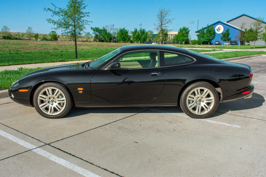 2004 Jaguar X100 XKR - Image 8 of 31