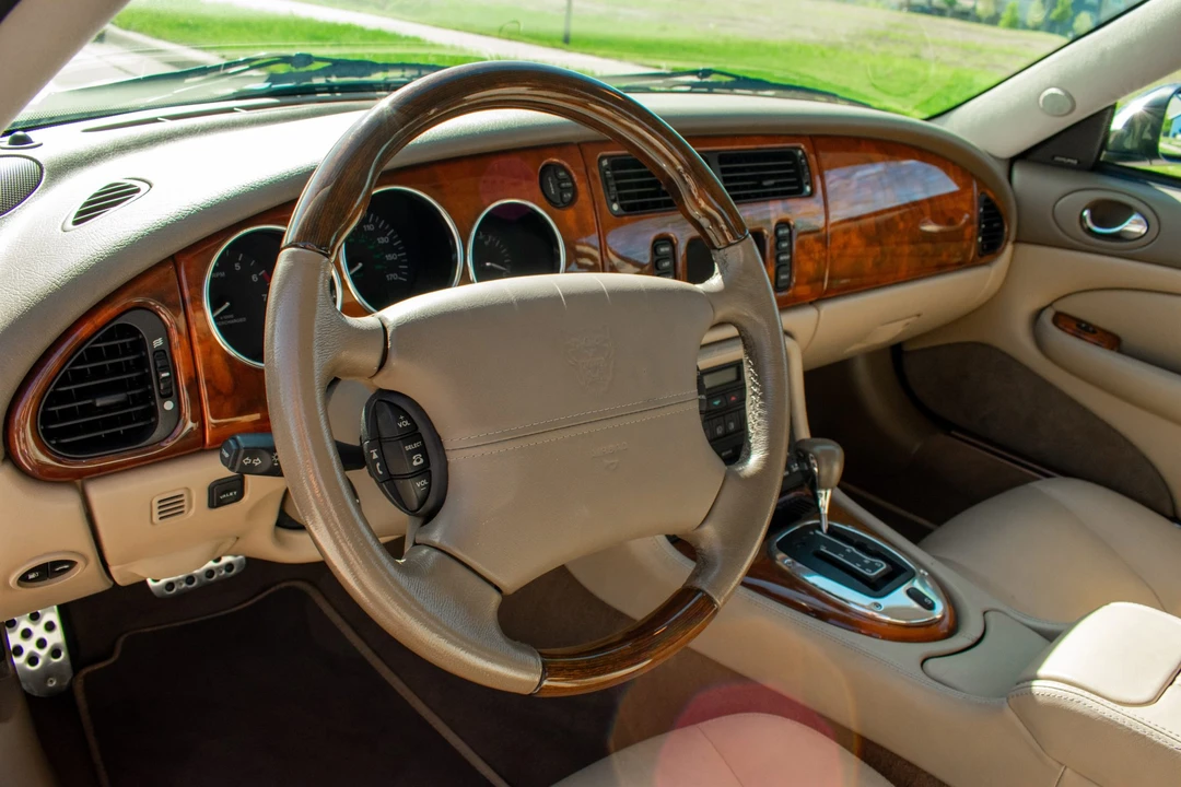 2004 Jaguar X100 XKR - Image 27 of 31