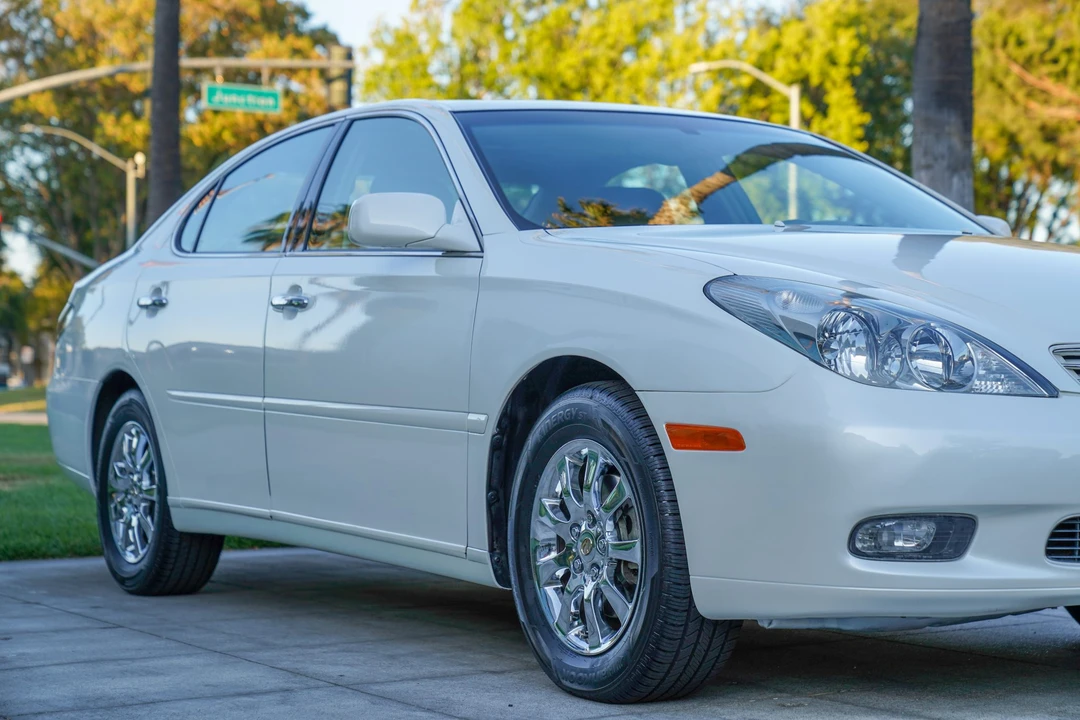 2004 Lexus ES 4th Gen - Image 18 of 31