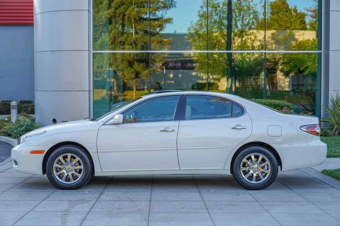 2004 Lexus ES 4th Gen - Image 3 of 31