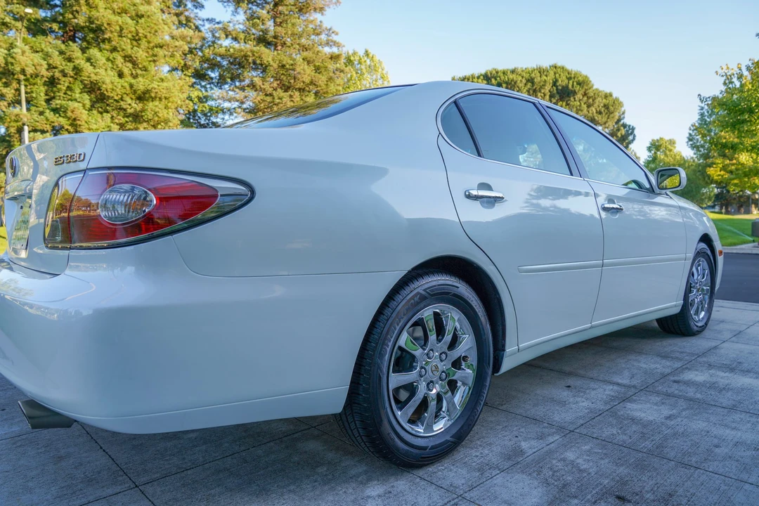 2004 Lexus ES 4th Gen - Image 16 of 31