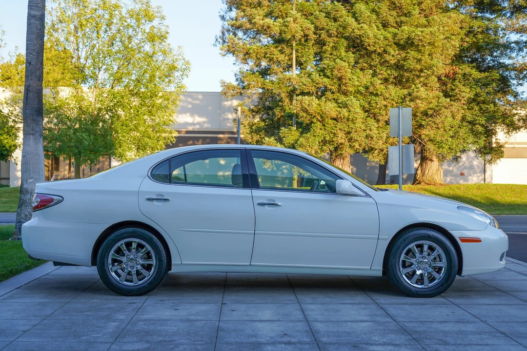 2004 Lexus ES 4th Gen - Image 7 of 31