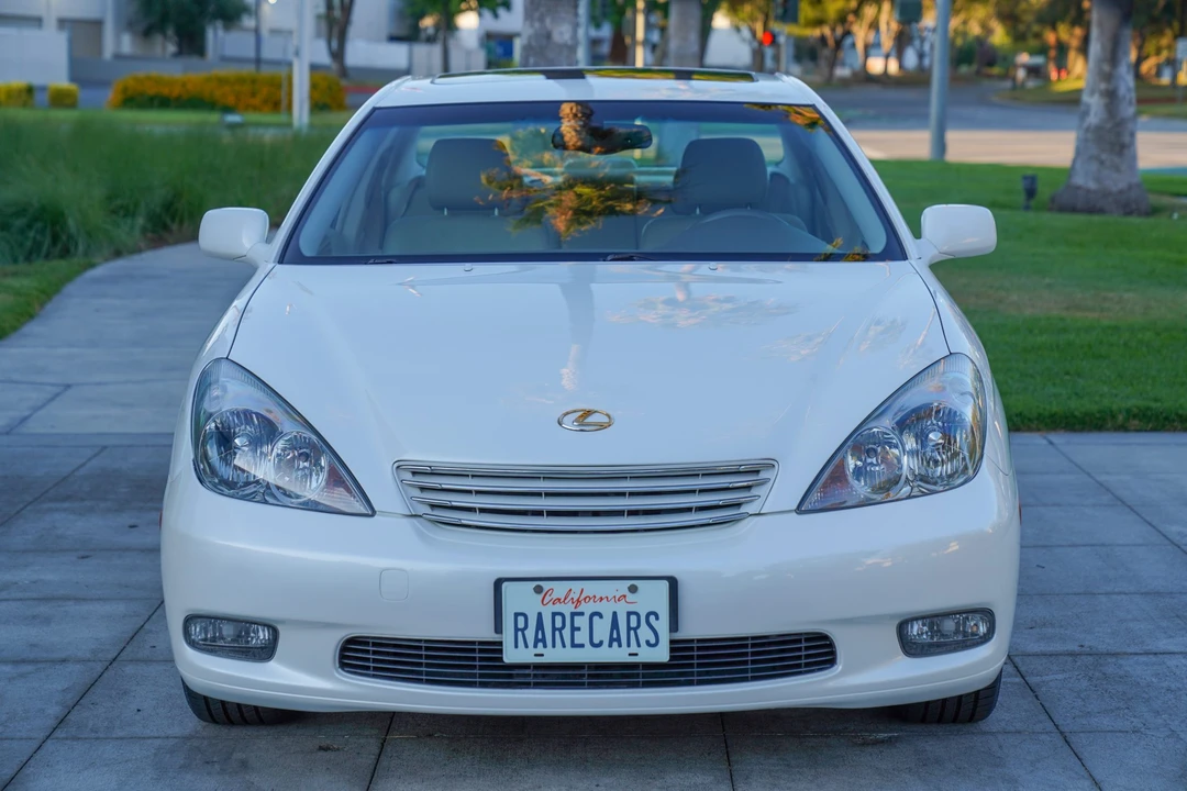 2004 Lexus ES 4th Gen - Image 9 of 31