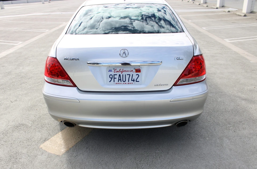 2005 Acura RL 2nd Gen - Image 12 of 31