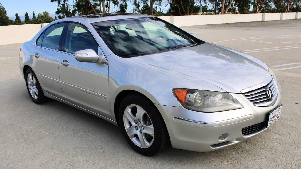 2005 Acura RL 2nd Gen - Image 20 of 31