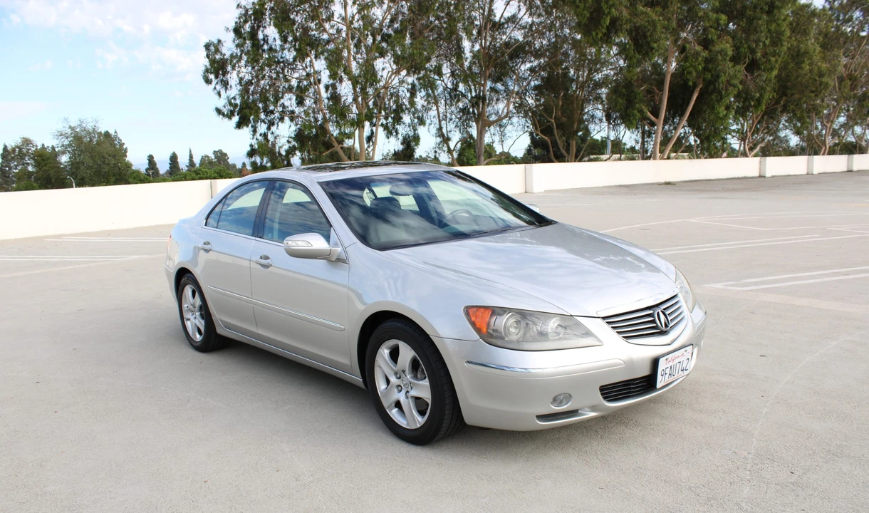 2005 Acura RL 2nd Gen - Image 21 of 31