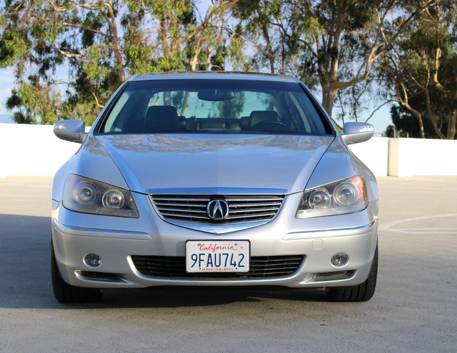 2005 Acura RL 2nd Gen - Image 29 of 31