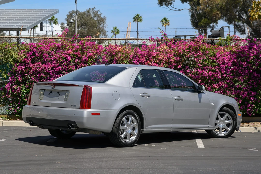 2005 Cadillac STS - Image 16 of 31