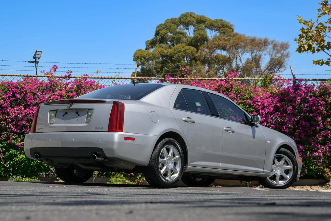 2005 Cadillac STS - Image 17 of 31