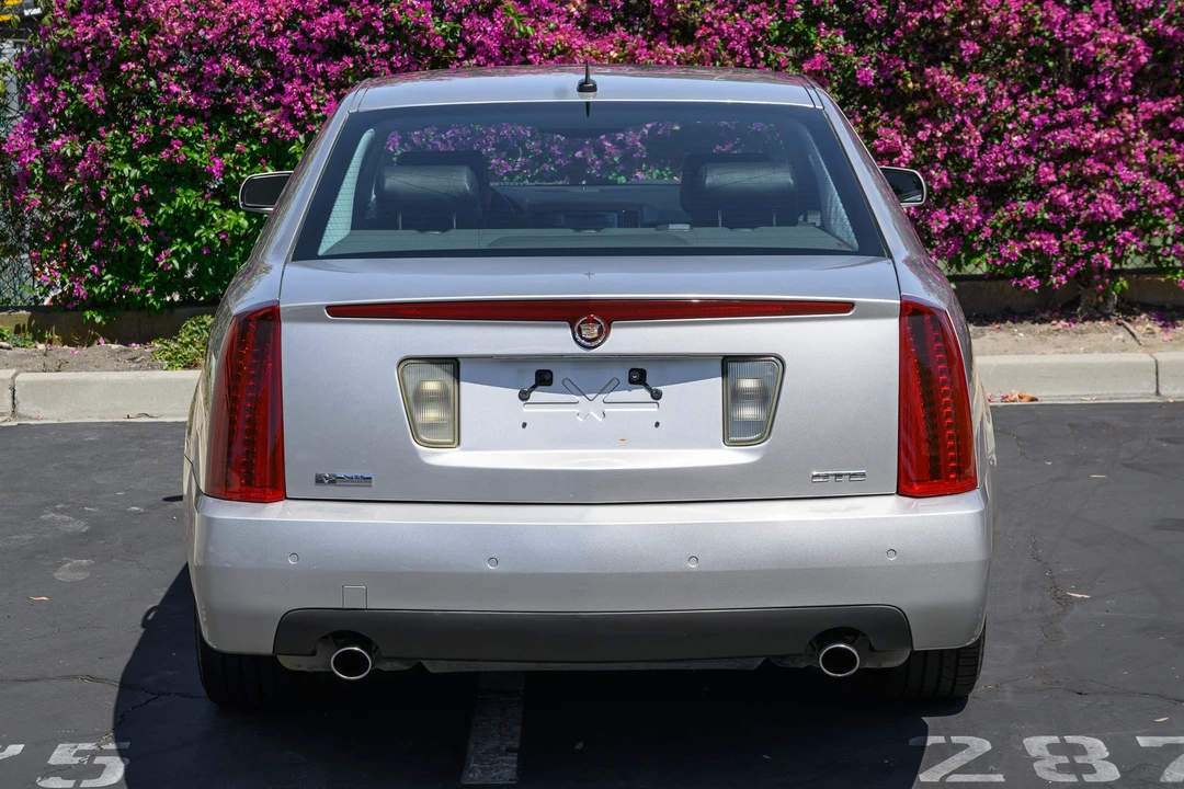 2005 Cadillac STS - Image 21 of 31
