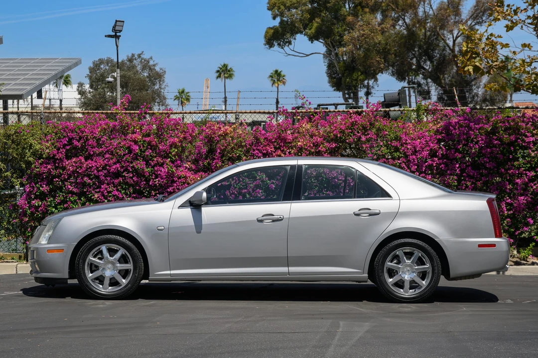 2005 Cadillac STS - Image 25 of 31