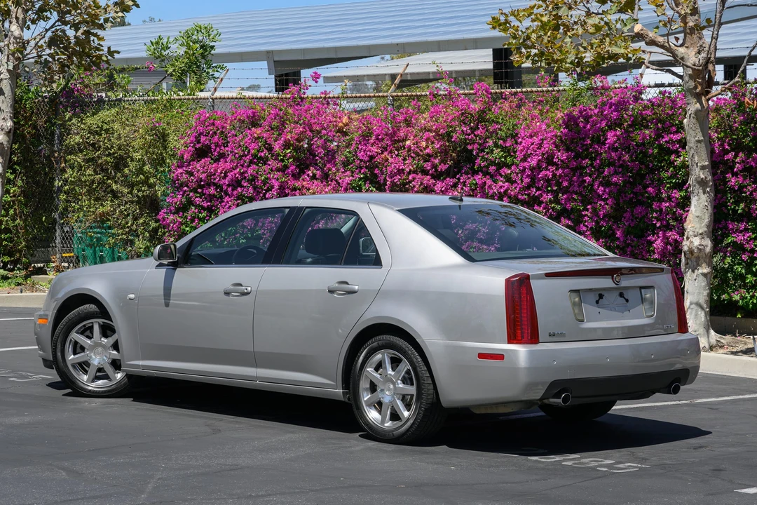 2005 Cadillac STS - Image 24 of 31