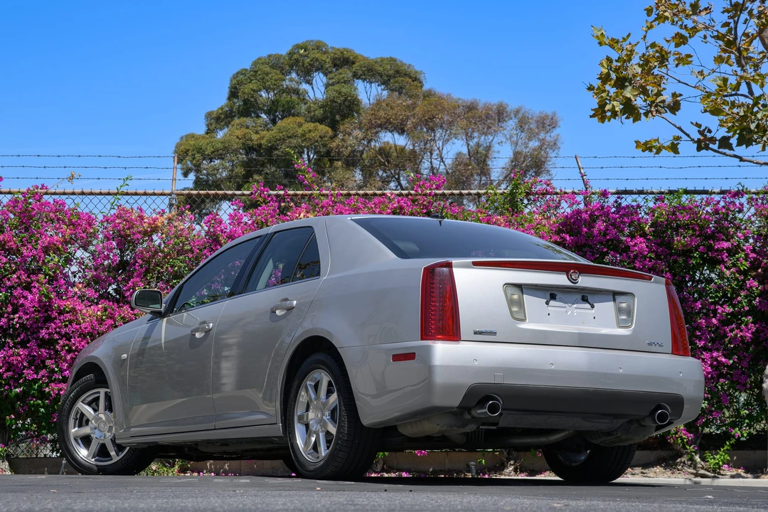 2005 Cadillac STS - Image 23 of 31