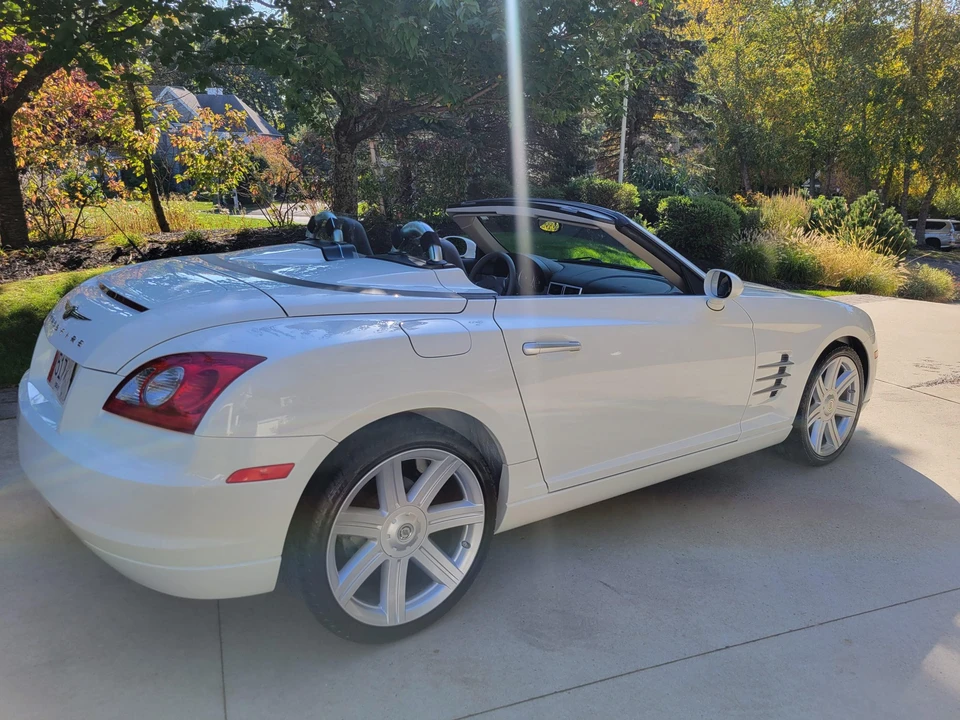 2005 Chrysler Crossfire - Image 20 of 31