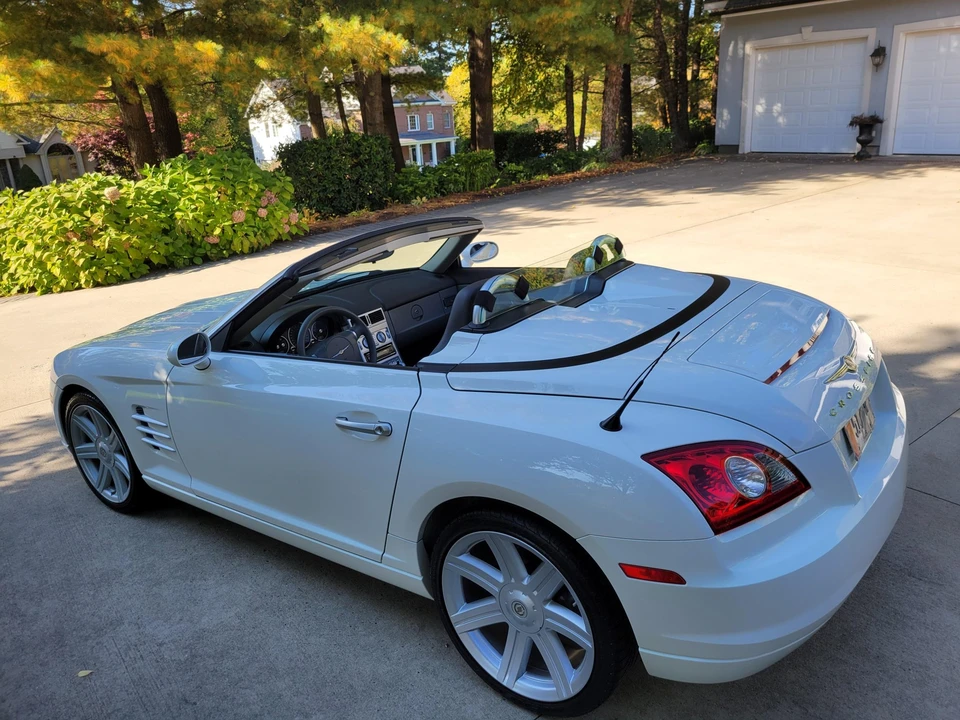 2005 Chrysler Crossfire - Image 29 of 31