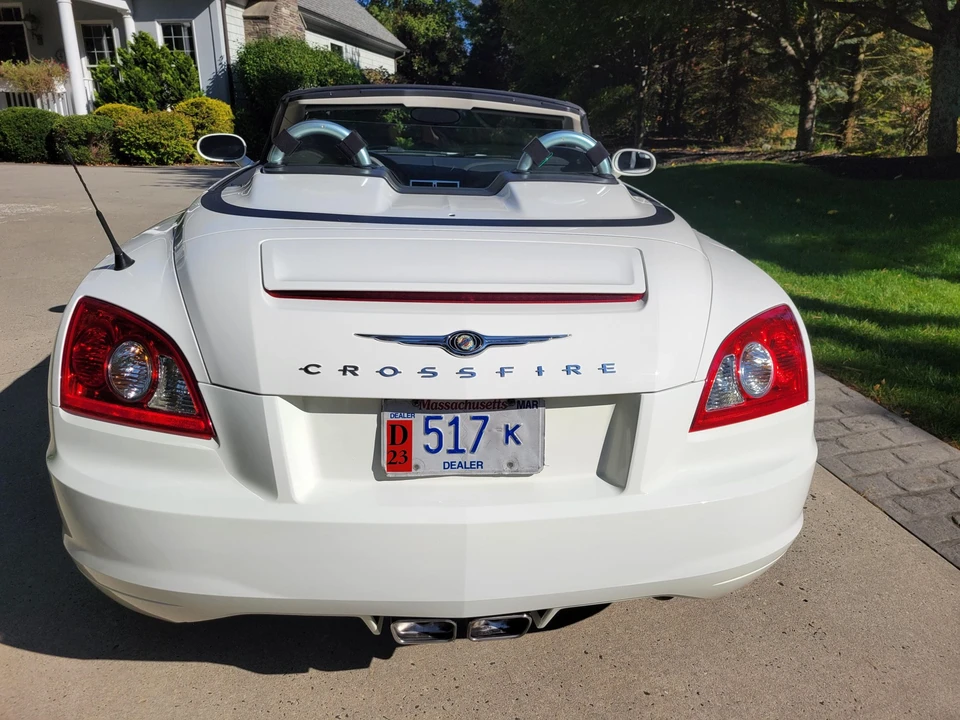 2005 Chrysler Crossfire - Image 24 of 31