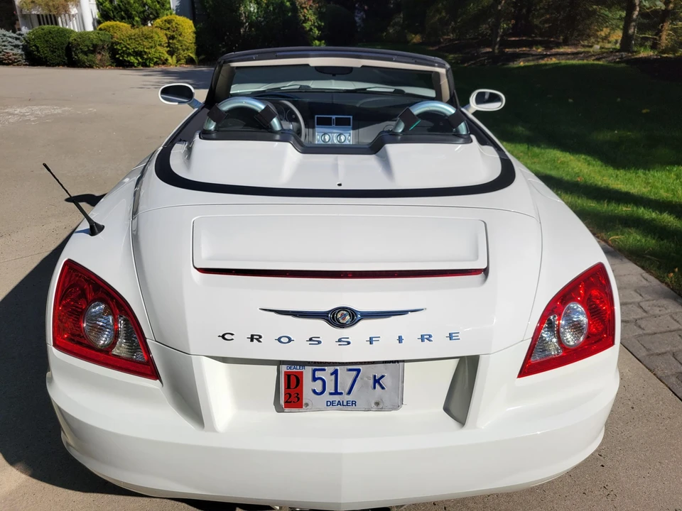 2005 Chrysler Crossfire - Image 25 of 31