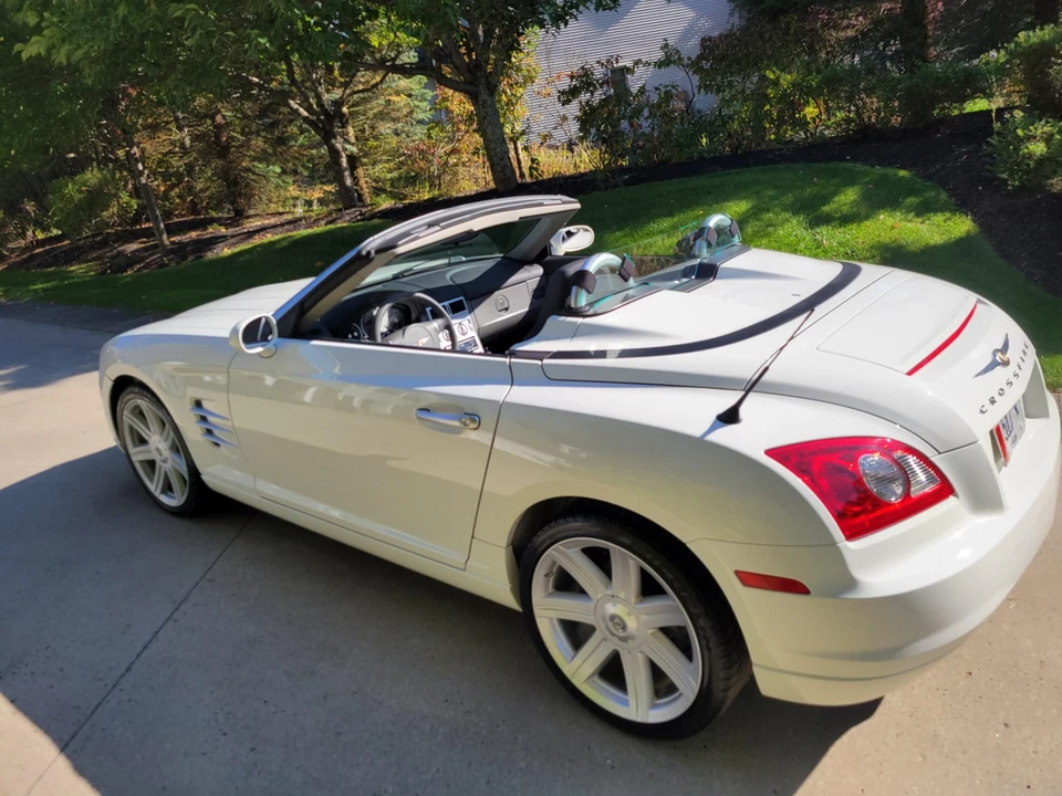 2005 Chrysler Crossfire - Image 28 of 31