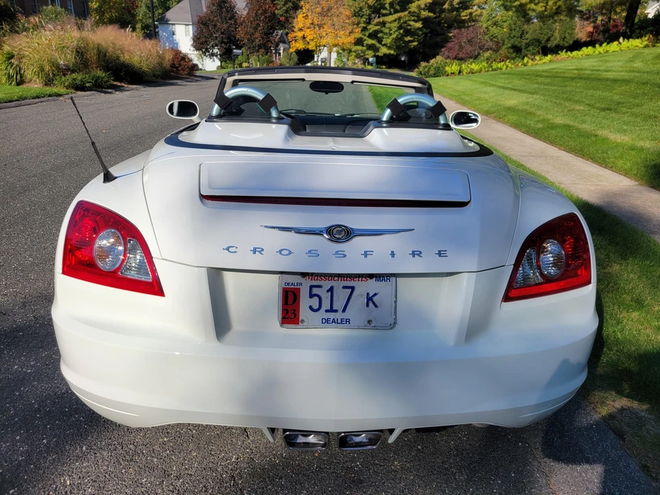2005 Chrysler Crossfire - Image 22 of 31