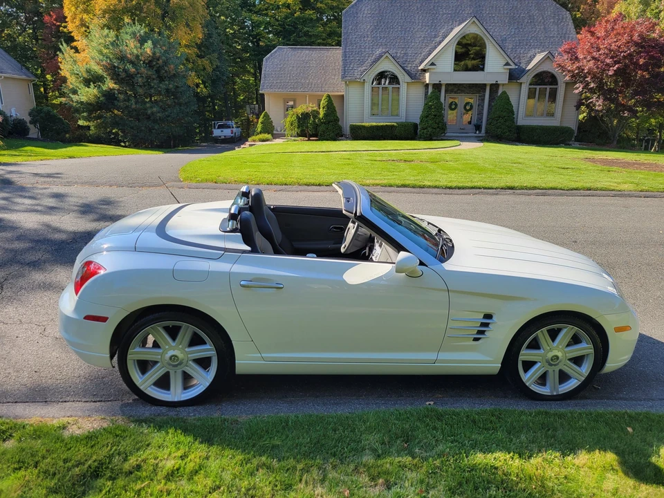 2005 Chrysler Crossfire - Image 17 of 31