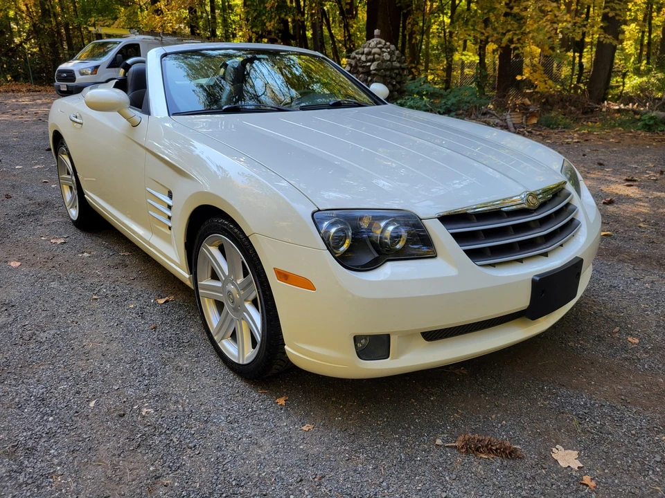 2005 Chrysler Crossfire - Image 7 of 31