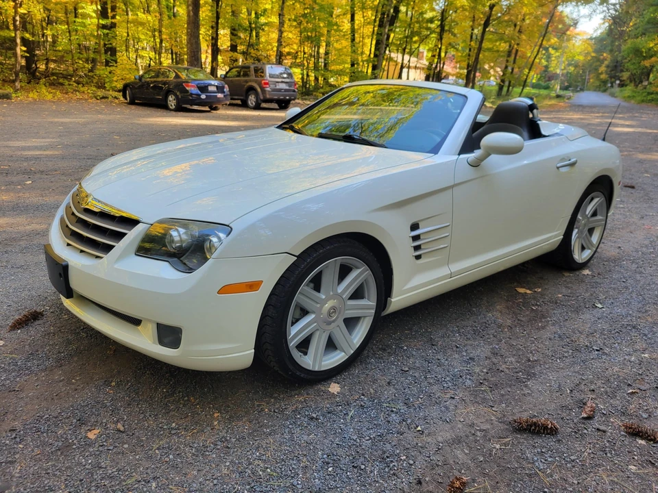 2005 Chrysler Crossfire - Image 3 of 31