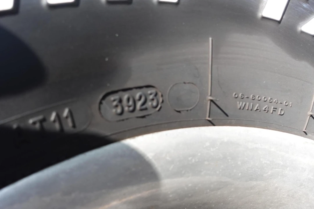 2005 Jeep TJ Wrangler - Image 28 of 31
