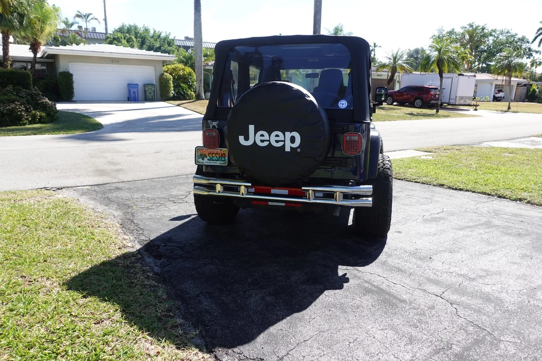 2005 Jeep TJ Wrangler - Image 9 of 31