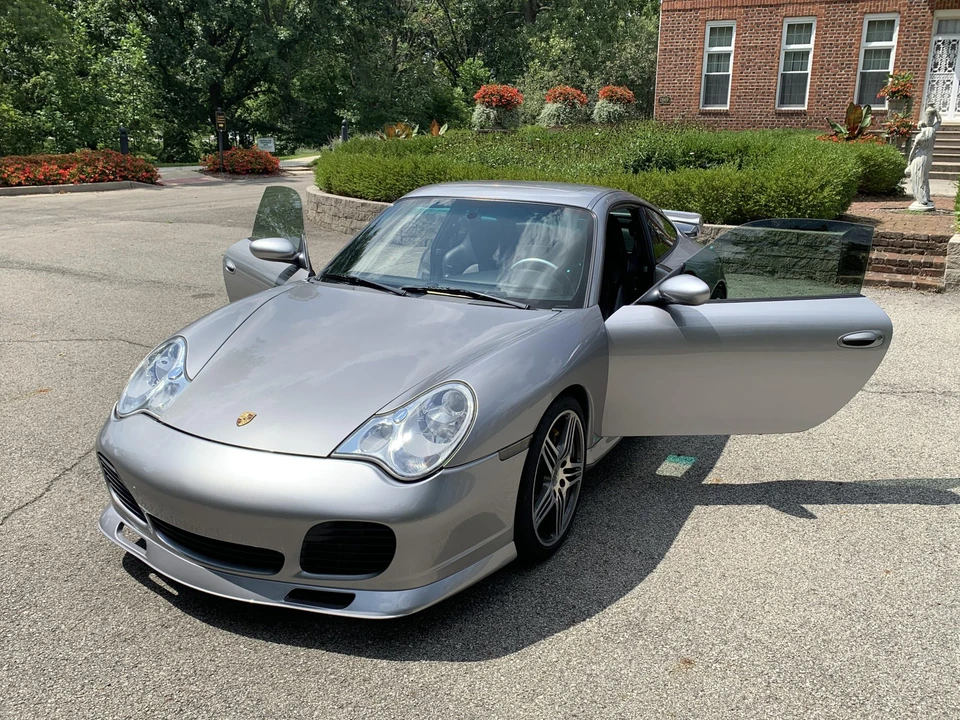 2005 Porsche 996 Turbo - Image 24 of 31