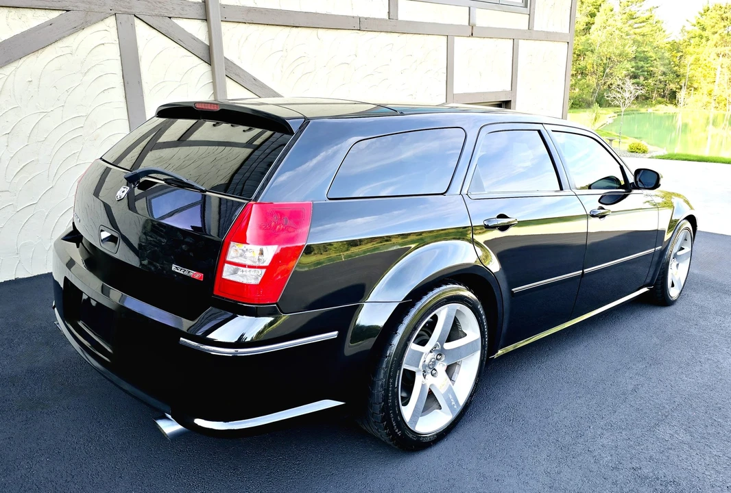2006 Dodge Magnum SRT8 2nd Gen - Image 10 of 31