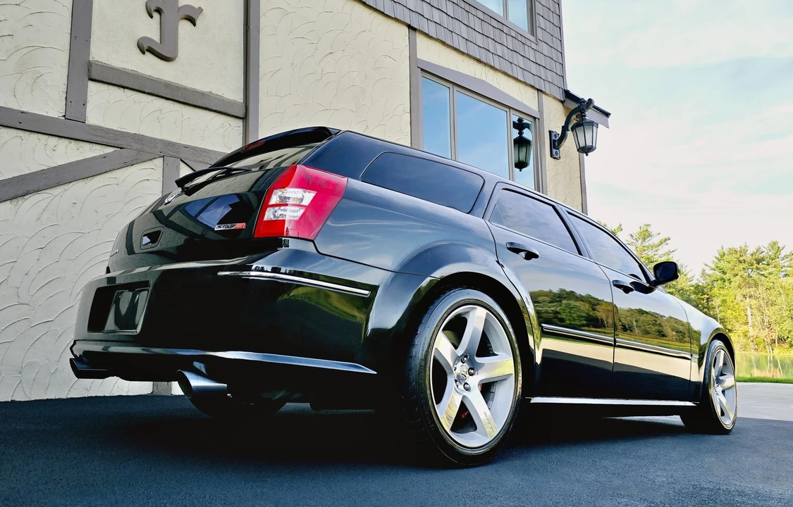 2006 Dodge Magnum SRT8 2nd Gen - Image 11 of 31