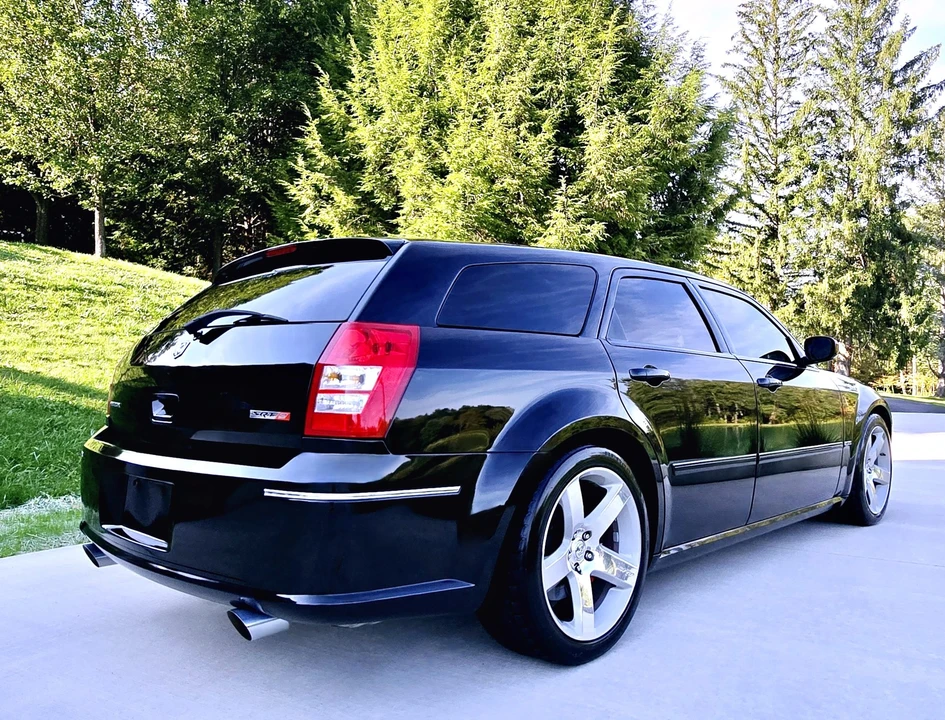 2006 Dodge Magnum SRT8 2nd Gen - Image 9 of 31